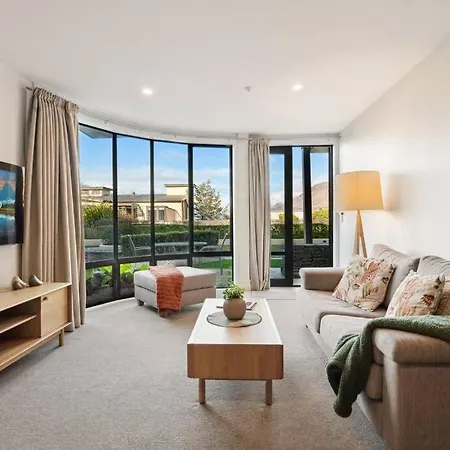 The Beacon - 2 Bedroom Town Centre Apartment 620